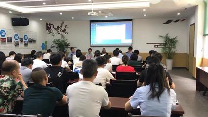 【三服務(wù)】蘇溪鎮(zhèn)召開防疫物資生產(chǎn)企業(yè)培訓(xùn)指導(dǎo)會(huì)議，精準(zhǔn)服務(wù)助推產(chǎn)能提升